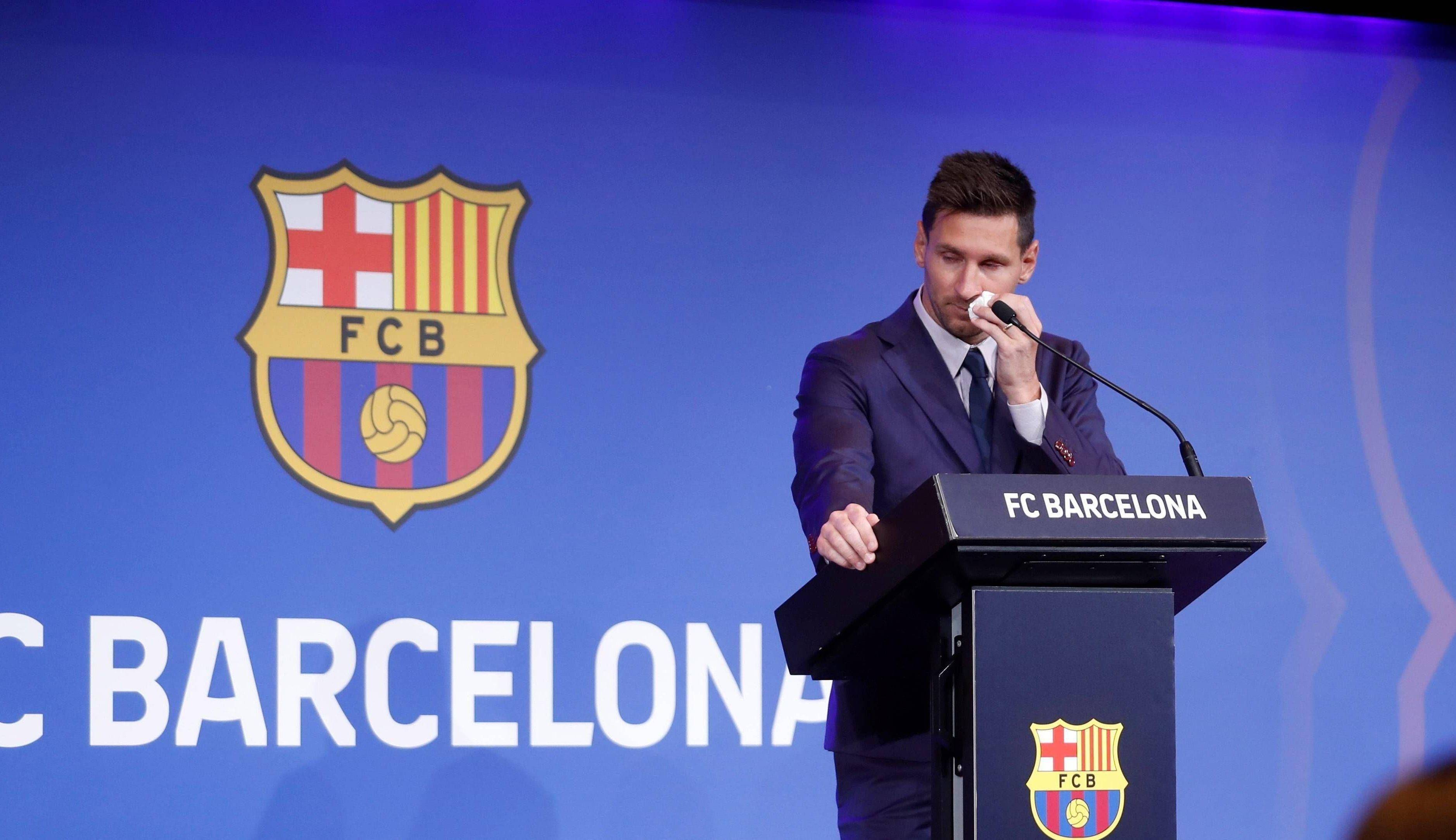 九游体育-梅西在比赛中受伤退赛，利物浦主帅表示担忧