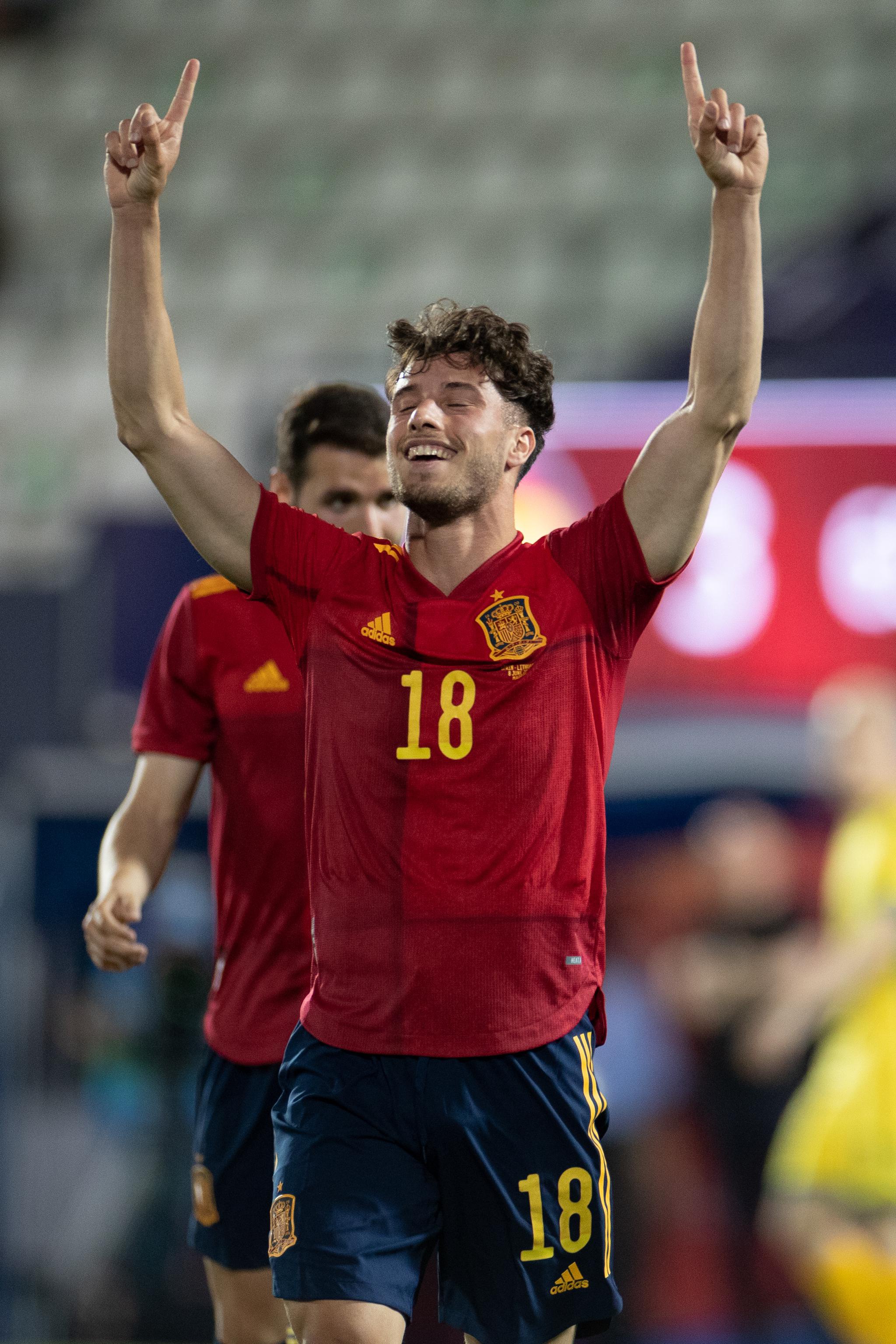 九游体育app-哈登新星锐不可当表现突出，西班牙队前途光明！